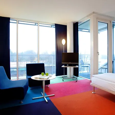 Vienna House By Wyndham Havelufer Потсдам
